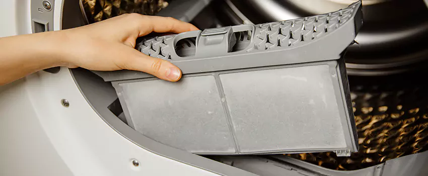 Signs Of A Clogged Dryer Lint Trap in Menlo Park, California
